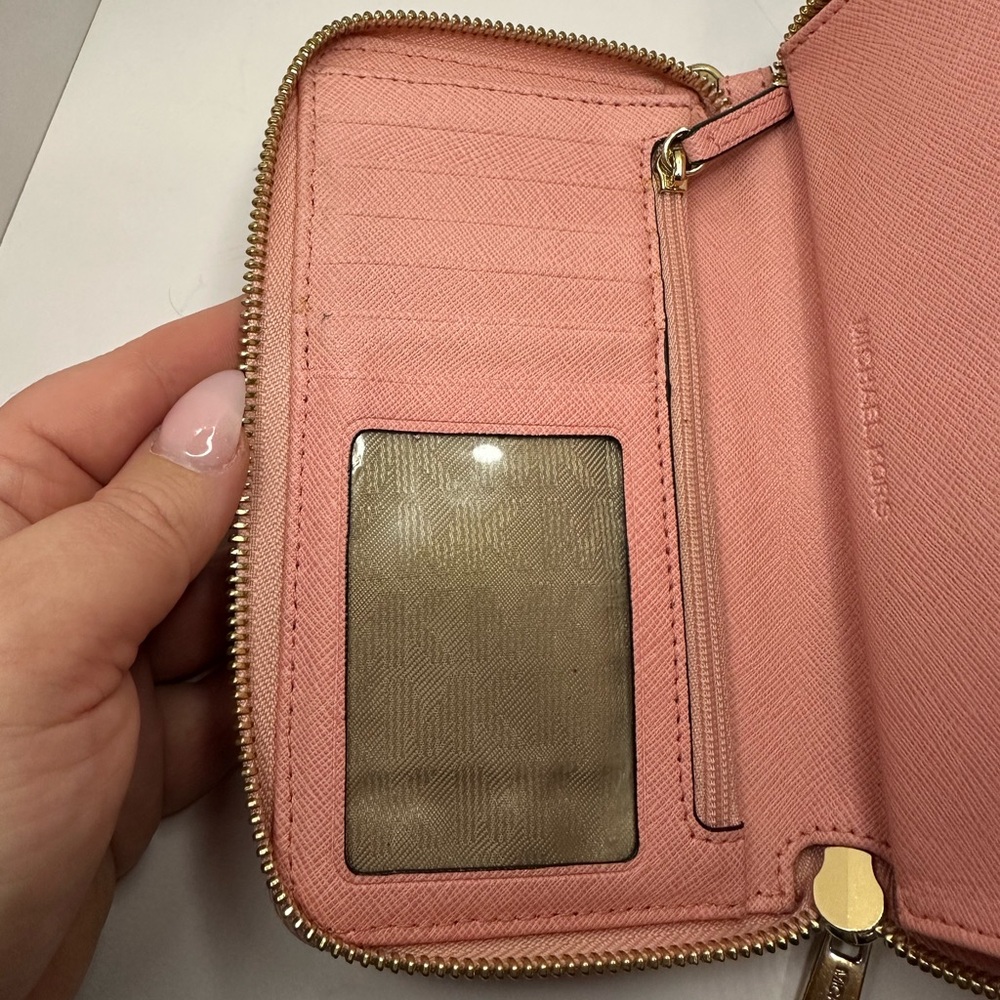 Michael Kors EUC Pink Saffiano Leather Jet Set Wallet with Strap - Picture 12 of 17